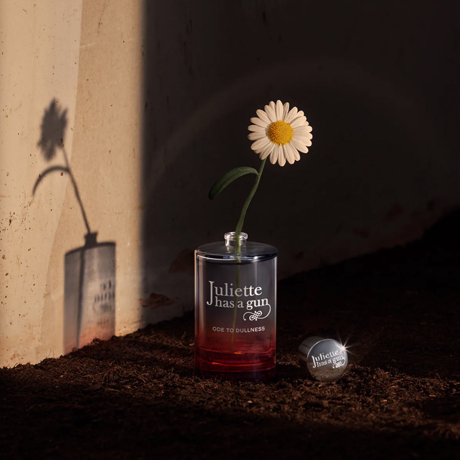 ODE TO DULLNESS, JULIETTE HAS A GUN PERFUME